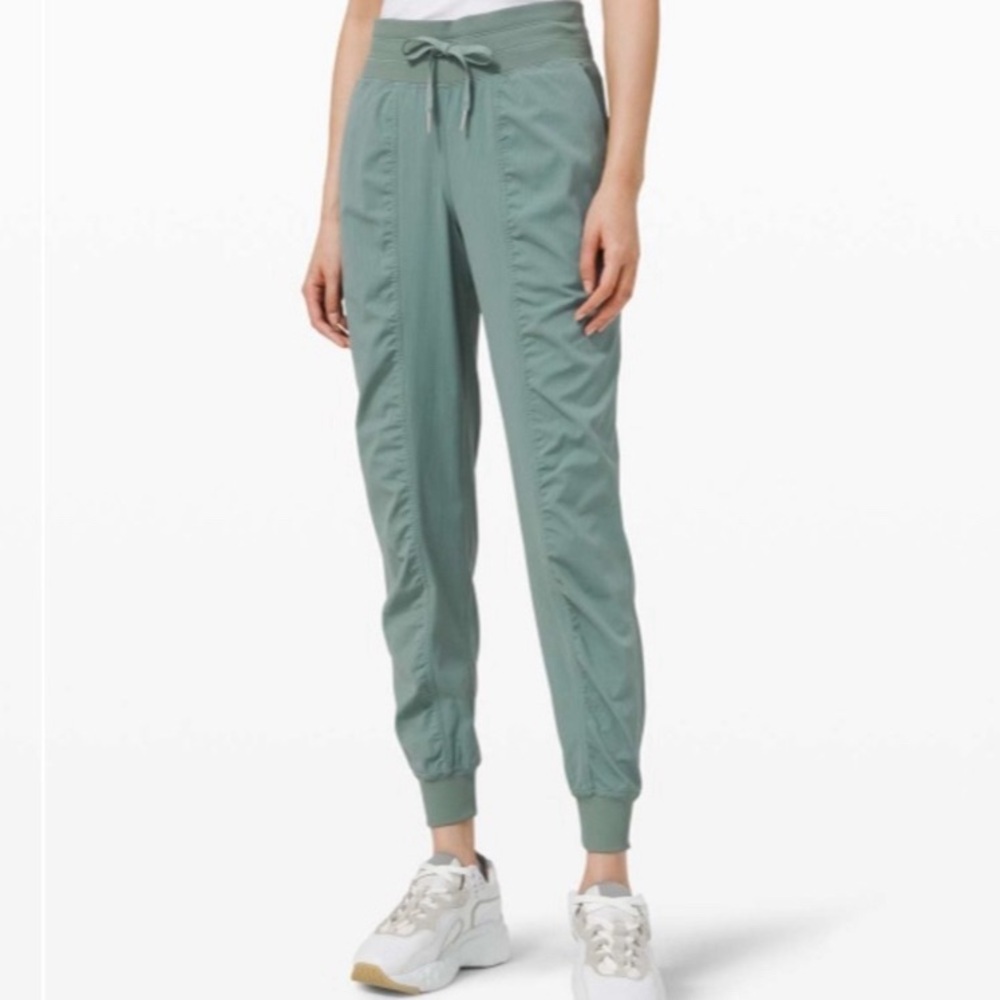 Lululemon Athletica Dance Studio Tidewater Teal